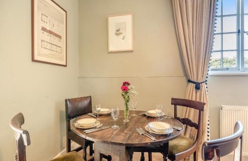 Sturminster Newton House | The Manor Stables - Uk48247