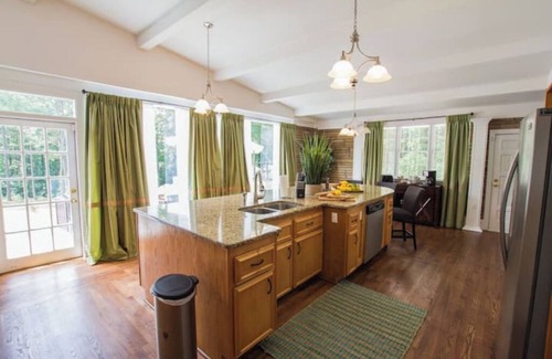 Church Street House | The Mansion Headquarters Retreat near Atl airportnn