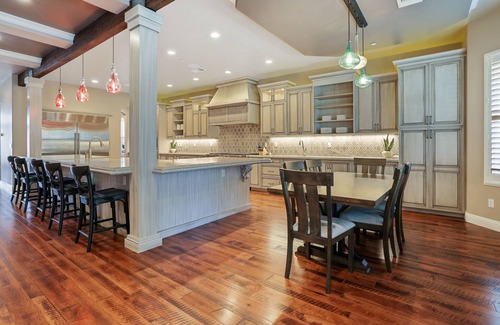 Porterville House | The Mansion | Theater & Pool