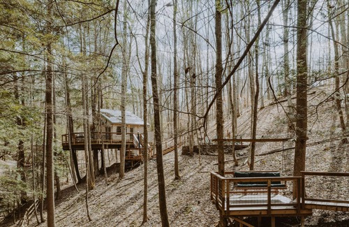 Laurelville Cabin | The Maple Treehouse | Hocking Hills