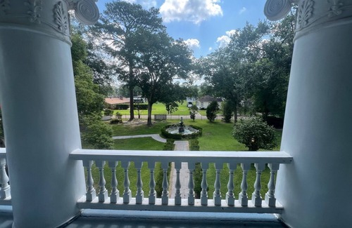 Hammond Bed & Breakfast | The Marie Antoinette