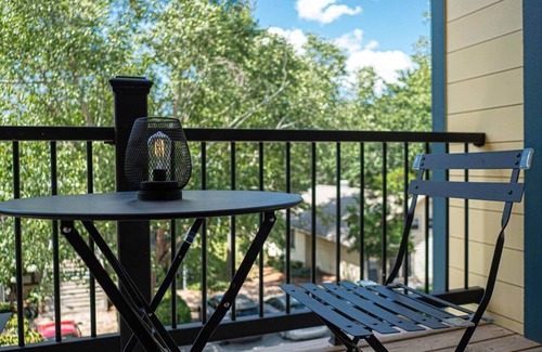 Marietta Apartment | The Marietta Square Manor