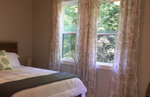 Weaverville Cabin | The Marigold(ADA) - 2BR/1BA - No pet fees