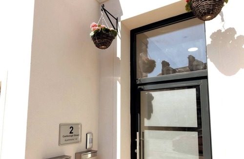 Belfast City Centre Apartment | The Matisse- Hip 1 Bd Apt (Gold Short Term Stays)