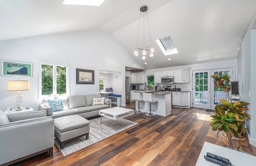 Mattituck House | The Mattituck Hideaway/Luxurious Wine Country Retreat