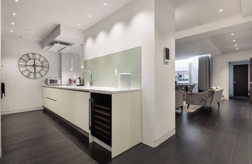City of Westminster Apartment | The May Fair Residence Super King VIP/Air Con