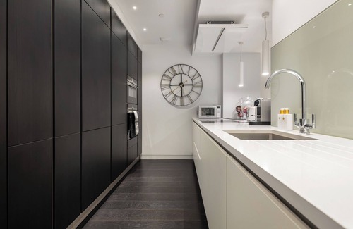 City of Westminster Apartment | The May Fair Residence Super King VIP/Air Con
