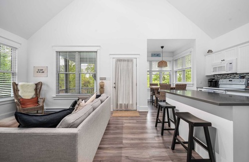Cherry Valley House | The Mayflower - 4 Pine Forest