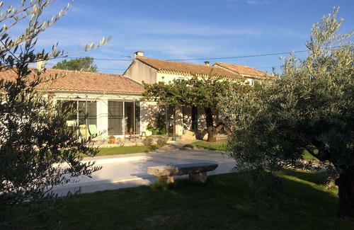 Saint-Pierre-de-Vassols House | The Mazet of the Rushes in Provence