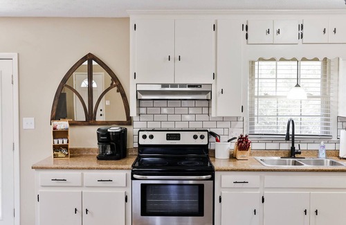 Fort Mc Clellan House | The McClellan Home w/King suite!