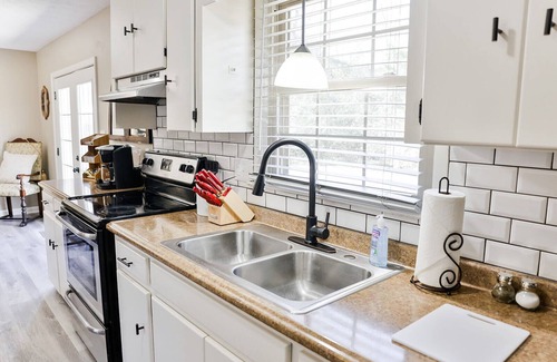 Fort Mc Clellan House | The McClellan Home w/King suite!