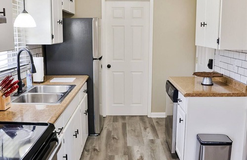 Fort Mc Clellan House | The McClellan Home w/King suite!