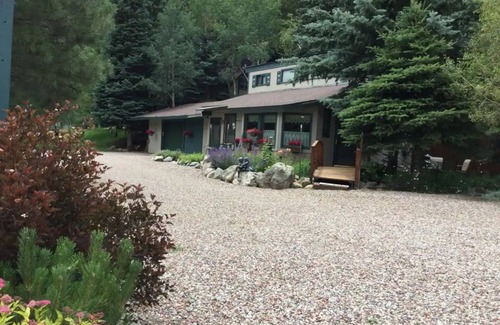 Carbondale Cabin | The McClure House - A Cowboy Cabin in the Woods. Pets stay free!