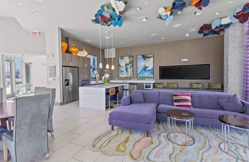 West End Apartment | The McConaughey Flat ATX 1BR/1BA
