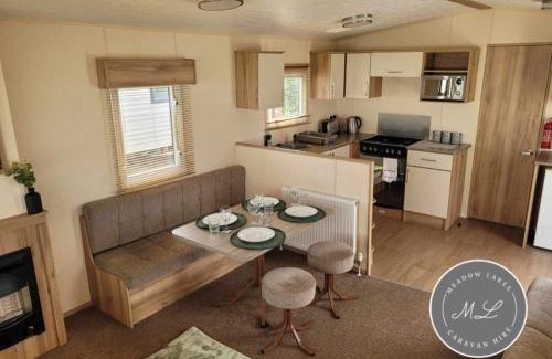 Chapel Saint Leonards Apartment | The Meadows 34 - Golden Palm Resort, pet friendly, WiFi & bed linen - Meadow Lakes Caravan & Lodge Hire
