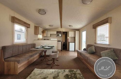 Chapel Saint Leonards Apartment | The Meadows 34 - Golden Palm Resort, pet friendly, WiFi & bed linen - Meadow Lakes Caravan & Lodge Hire