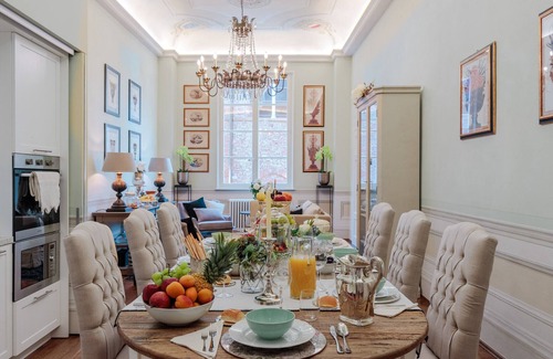 Lucca Historical Center Apartment | THE MEDIEVAL PENTHOUSE, Indulge among History in a Luxury 5 Bedrooms Apartment