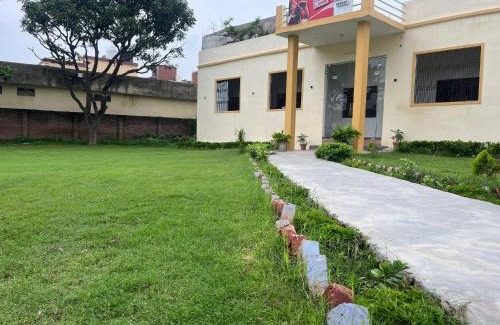 Faizabad Hotel | The Mehrotra Resort ,Near Ram Temple