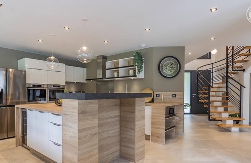 Notre-Dame-du-Cruet House | THE MENA VILLA - OUR LADY OF THE CRUET