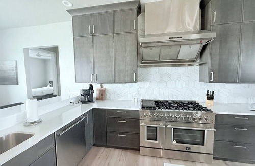 Bouvet Island House | The MERCY HOUSE-Lovely 5-bedroom house on Lake McConaughy & Bayside Golf Course