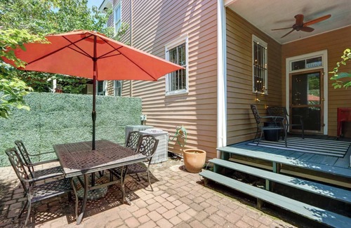 Beach Institute Apartment | The Mermaid Cove | Walk to River + Private Patio