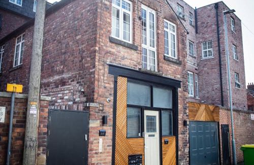 Warrington Apartment | The Mews by The Hive WA1