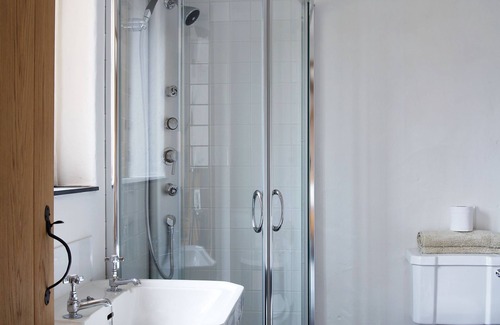 Bramfield Cottage | The Milking Parlour Sleeps up to 4 in 2 Bedrooms