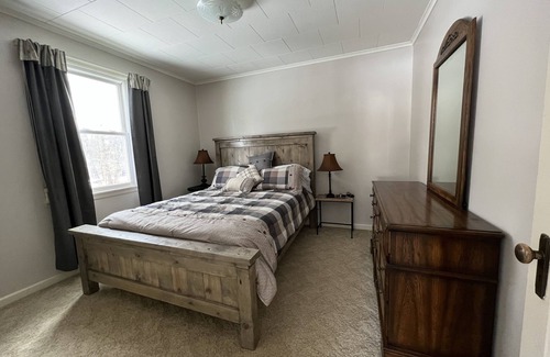 Gladstone House | The Mill House - Comfortable 3 Bed House with Vintage Charm