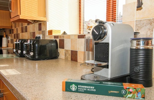 Alberbury House | THE MILL HOUSE, family friendly, luxury holiday cottage in Alberbury