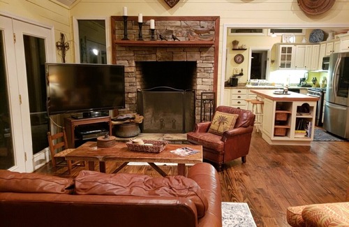 Highlands Cabin | The MillStone Cabins *Highlands n2 Cabins on Fly Fishing River
