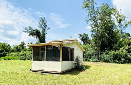 Saint Helena Island House | "The Mini Hideaway"-Short drive to Hunting Island State Park(PASS INCLUDED)