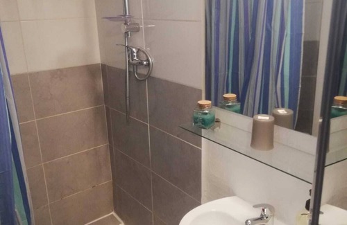 1st Arrondissement Apartment | The mini Longchamp