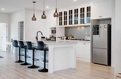 Hobsonville House | The Modern Avenue Home with Air-Con and Parking