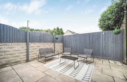 Llwchwr House | The Modern Cwtch House - Swansea