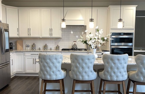 Rochester Hills House | The Modern Luxury Mansion 5BR/4BA 5,500 SF