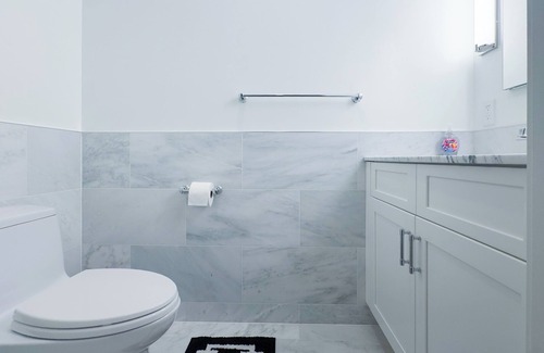 Midtown East Apartment | The Modern-Midtown East Duplex – 3BR w/Designer Finishes -Sleeps 10