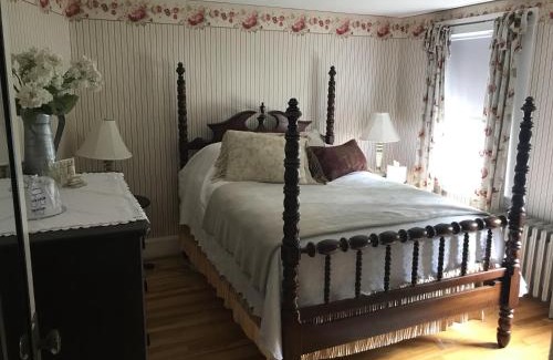 Jaffrey Bed & Breakfast | The Monadnock Inn