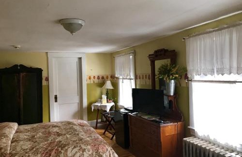 Jaffrey Bed & Breakfast | The Monadnock Inn