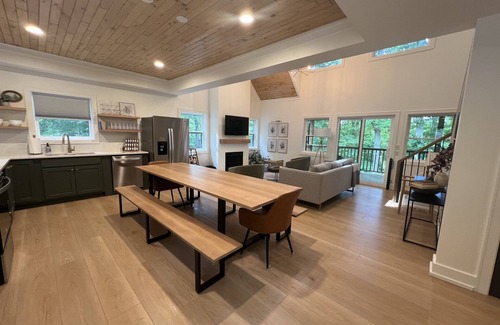 Rockbridge Cabin | The Monroe Hocking Hills- Luxury cabin, family friendly, great adult getaway