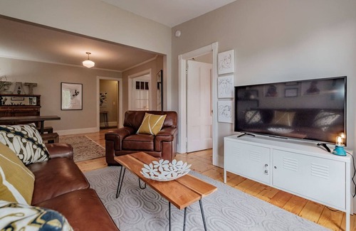East End Apartment | The Monument SWEET Life