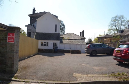 Salisbury House | The Moo House 2 bed Property - Stayseekers