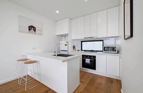 Moorabbin House | The Moorabbin Townhouse - Comfortable & Accessible