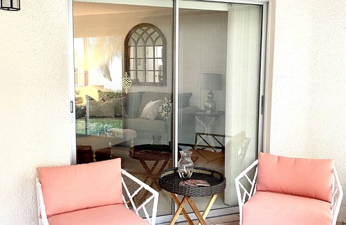 Moorings Condo | The Moorings within minutes of Gulf Beaches, golf and Old Naples & restaurants