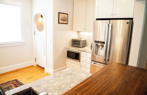 Lexington House | The Morningside Place