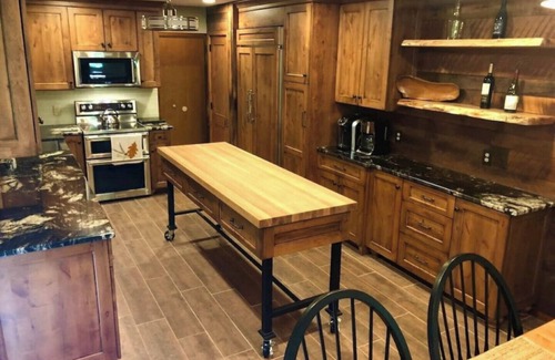 Lake Harmony House | The “Mosey Moose Lodge” at Lake Harmony