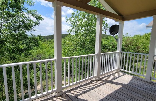 Davis Cabin | The Most Beautiful Views in Turner Falls