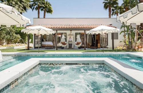 Palm Springs Villa | The Movie Colony Villa a - 5 Bedroom Private Compound! Centrally Located