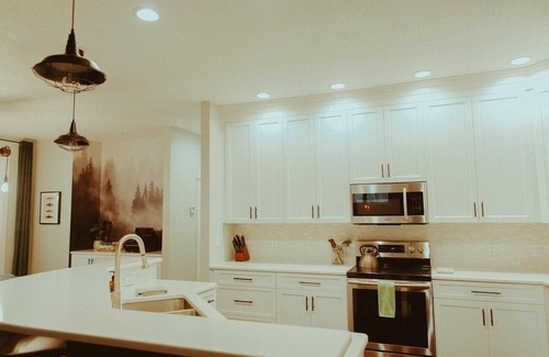 Mount Hood Village House | 🏔 The Mt. Hood Manor - woodsy luxury by the river