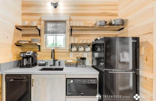 Gatlinburg House | The Mulberry in Treehouse Grove at Norton Creek