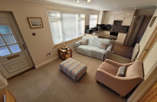 Mumbles Cottage | The Mumbles - Bungalow - 2 Bedrooms - Pet Friendly